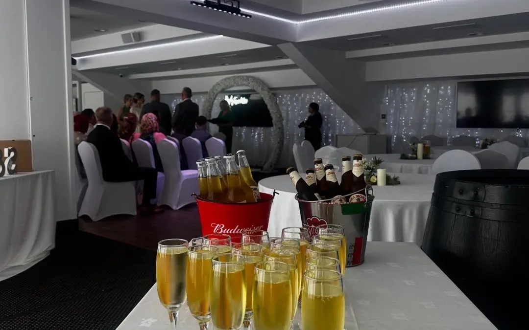 Mr & Mrs Beveridge Wedding @ The Almondvale Suite