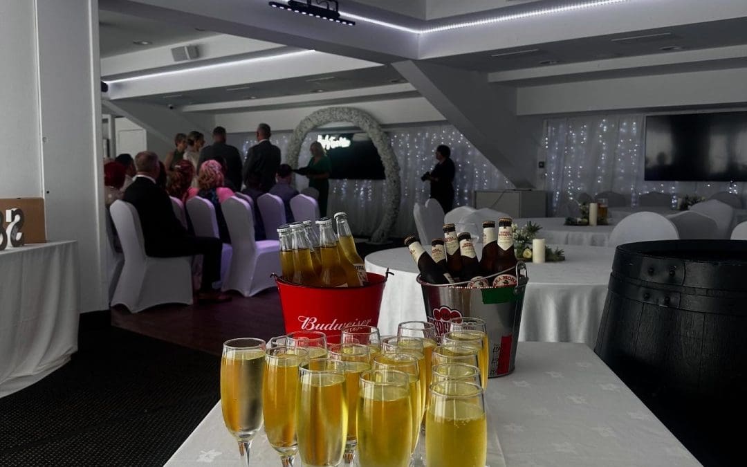 Mr & Mrs Beveridge Wedding @ The Almondvale Suite